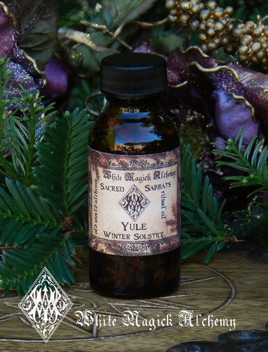 YULE Winter Solstice Spell Oil . Old World Alchemy