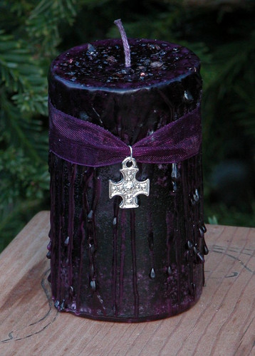 Witches Shield . Herbal Alchemy Magick Candle Rich in Pure Dragons Blood Resin . Protection from Evil, Psychic Vampires, Self Defense