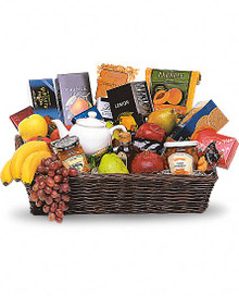 Send in sweden a gourmet basket with chocolates and many more, one of our best seller gift sweden.